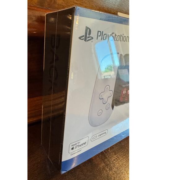 NEW Backbone One (Lightning) PlayStation Gaming Controller for iPhone - Picture 3 of 8